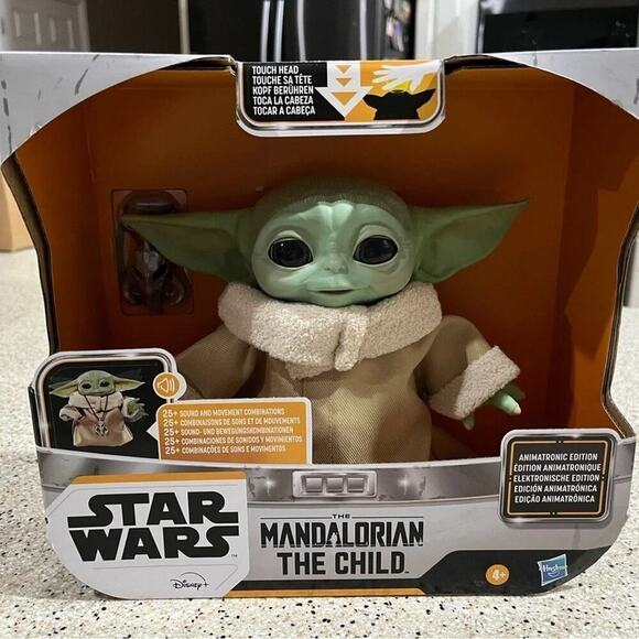 Star Wars The Child The Mandalorian 25+ Sound and Movement Combinations! NIB - Picture 6 of 6